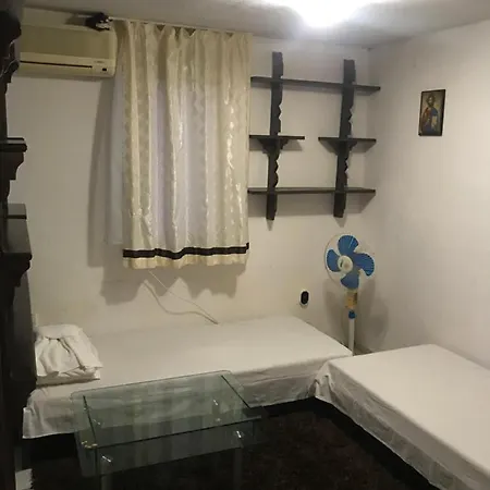 Студио На 200М От Плажа. דירה